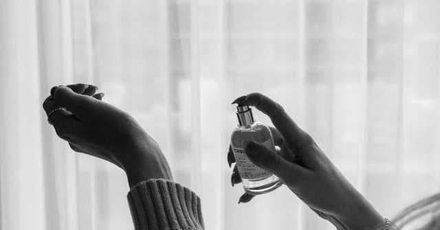 Love Your Perfumes? 6 Tips To Help Your Perfume Last Longer