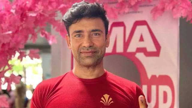 Sangram Singh says, 'our country will change,' after casting his vote along with his wife Payal Rohatgi
