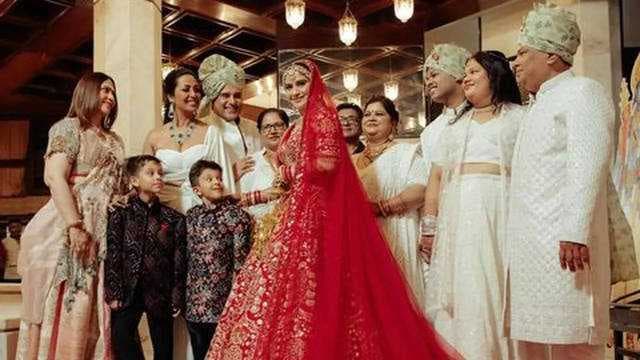 Arti Singh shares adorable moments with brother Krushna Abhishek, bhabhi Kashmera Shah, mother and nephews from her wedding