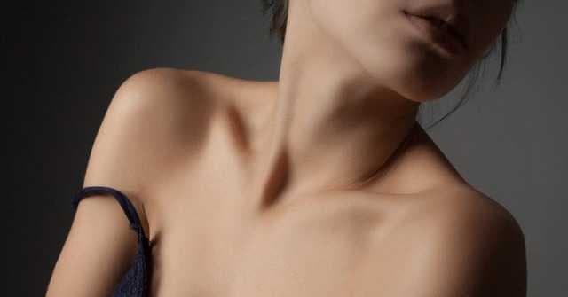 Area Between Your Neck & Chest Is Called Décolletage & How To Take Care Of It