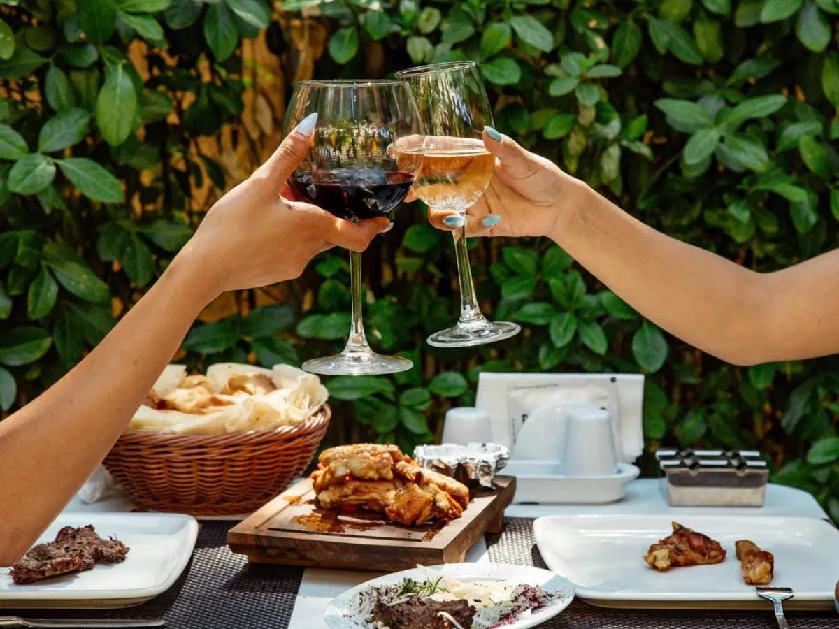 Eat And Sip Like The French: 9 Easy Rules To Follow