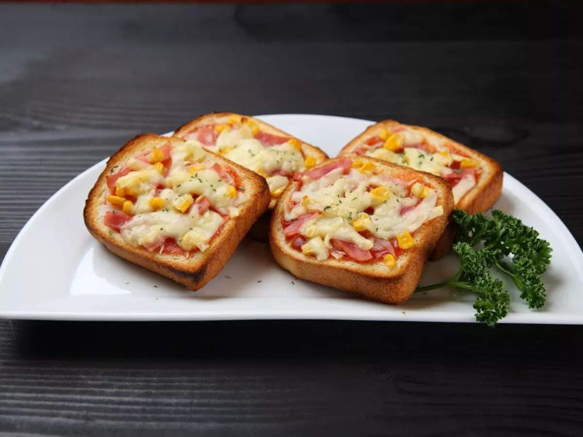 Deliciously Easy: Crafting the Perfect Pizza Toast Recipe