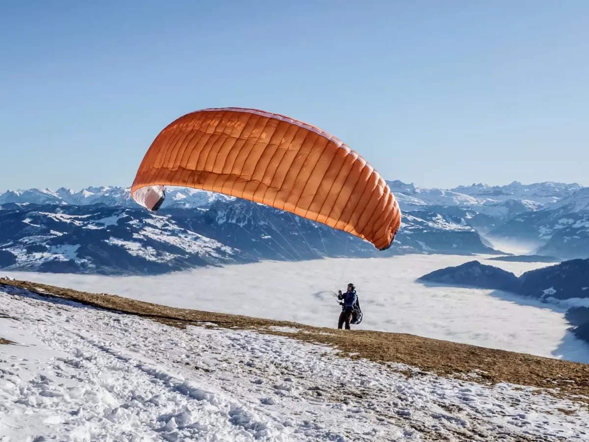 The Adventure Extravaganza: 5 Tourist Attractions To Enjoy Paragliding In India